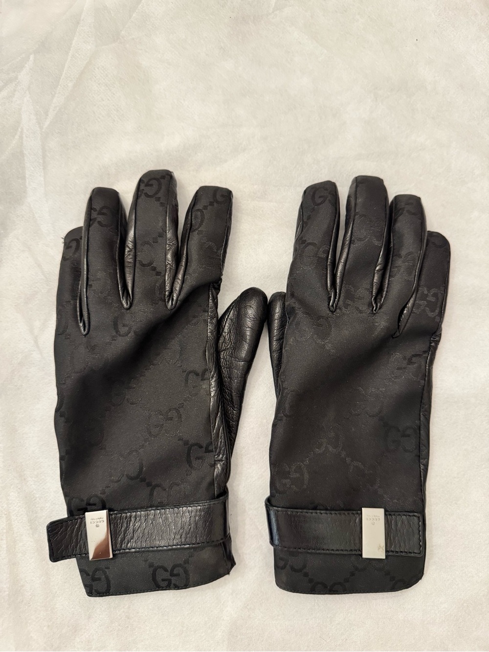 Gucci Black GG Monogram Gloves with Leather Trim
